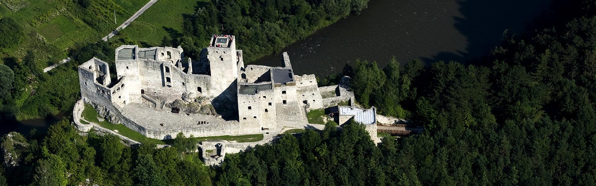 CASTLES AND MUSEUMS IN VICINITY OF VILLAGE TERCHOVA