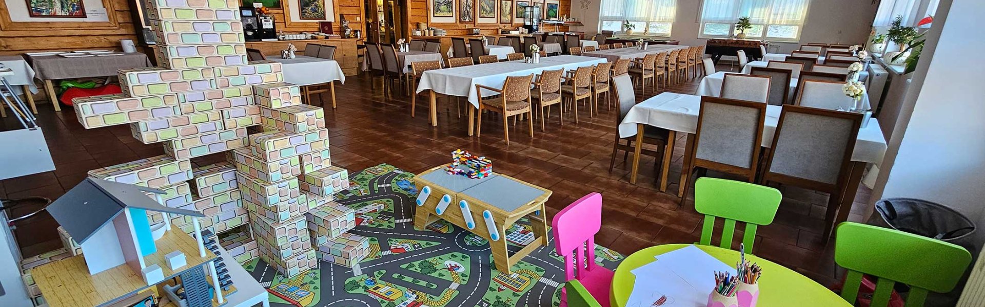 COMMON ROOM AND RELAX AREA