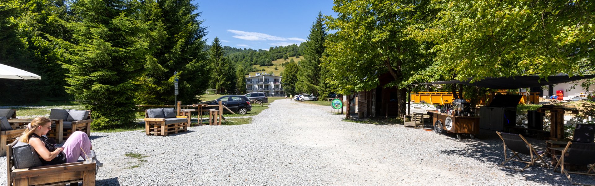 PARKING & CARAVANS